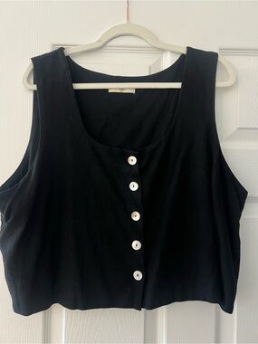 nlt 3XL Black Sleeveless Button-Front Crop Top